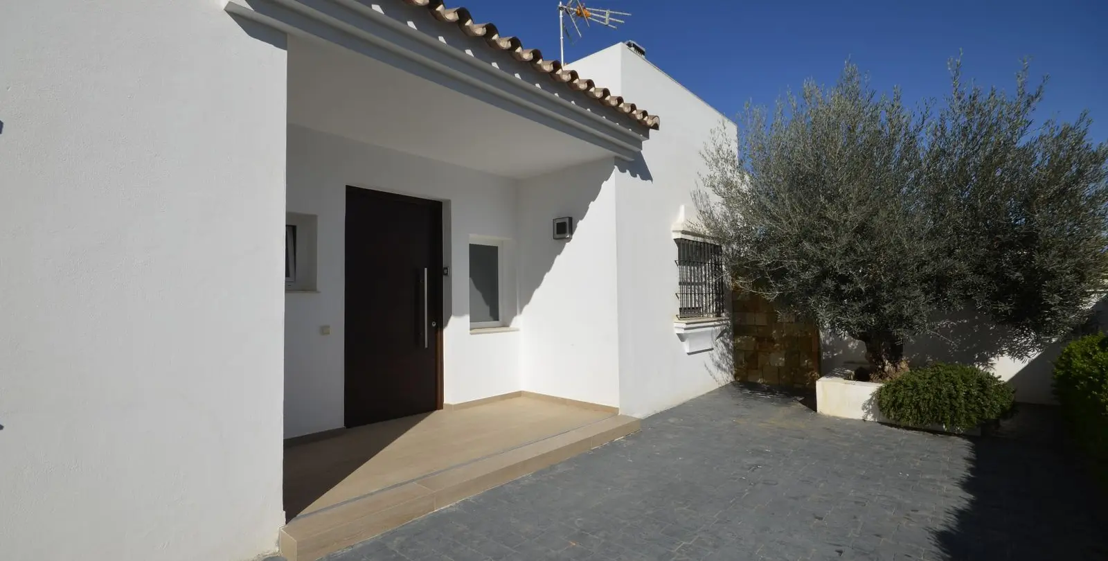 Sale of detached villa in Manilva 8