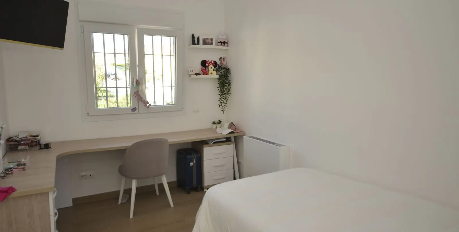 Sale of detached villa in Manilva 18