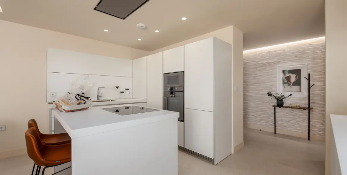 Sale of ground floor apartment in Estepona (district Estepona) 3