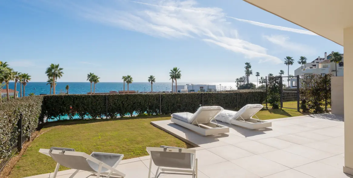 Sale of ground floor apartment in Estepona (district Estepona) 9