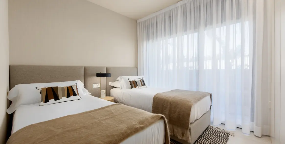 Sale of ground floor apartment in Estepona (district Estepona) 10