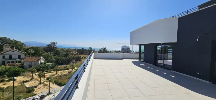 Sale of penthouse in Torremolinos 0