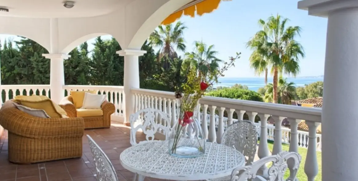 Продажа  отдельно стоящей виллы в Torrequebrada 3