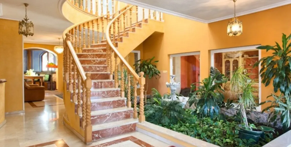 Продажа  отдельно стоящей виллы в Torrequebrada 13