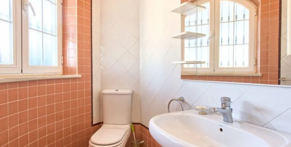 Продажа  отдельно стоящей виллы в Torrequebrada 23