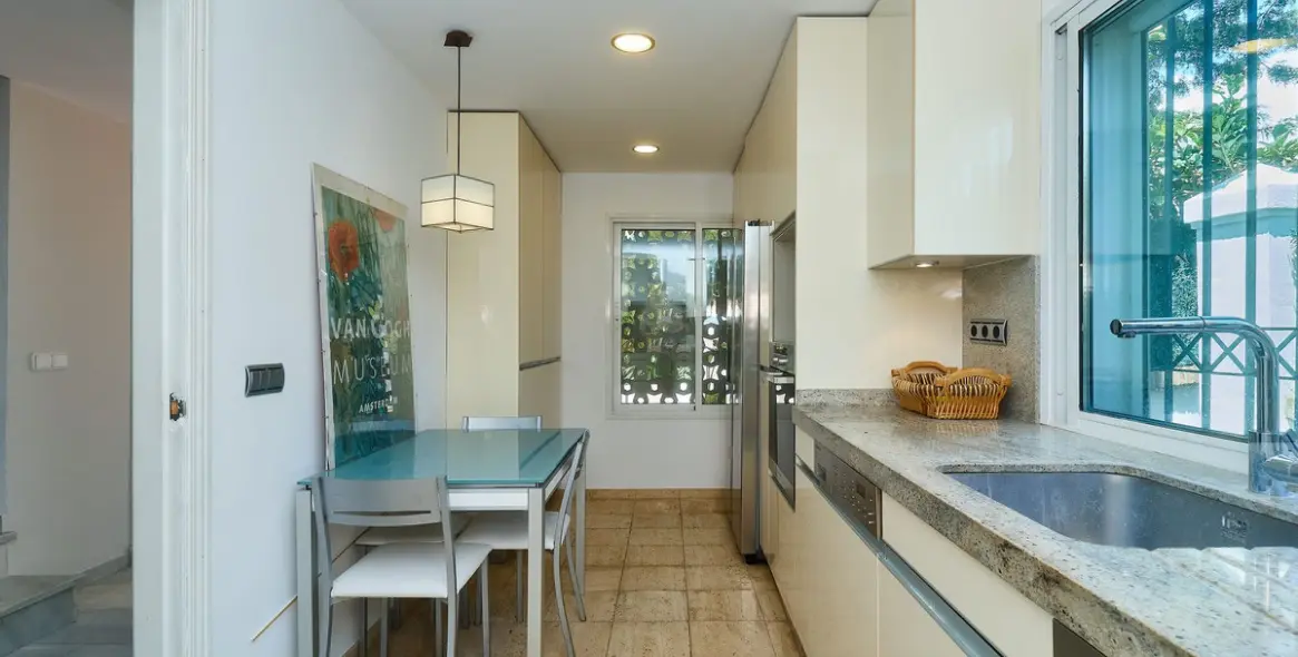 Sale of semi-detached house in Marbella (district The Golden Mile) 3