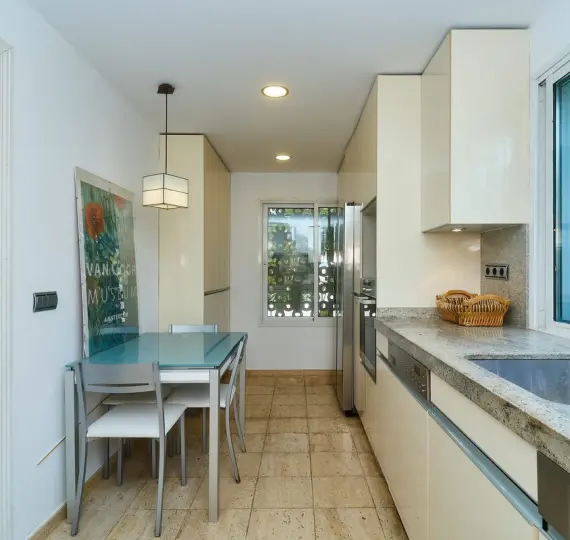 Semi-detached house R5201782