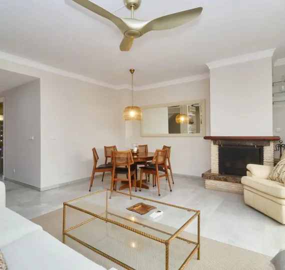 Semi-detached house R5201782