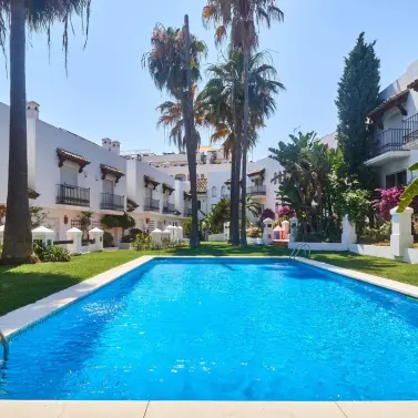 Long-term rent of semi-detached house in The Golden Mile