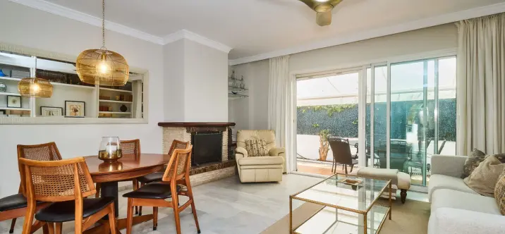 Long-term rent of semi-detached house in The Golden Mile 4