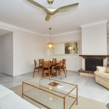 Long-term rent of semi-detached house in The Golden Mile