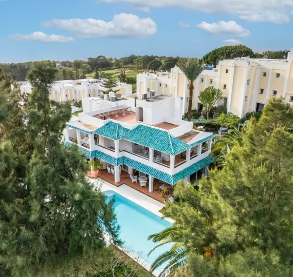 Продажа дома на две семьи в La Quinta