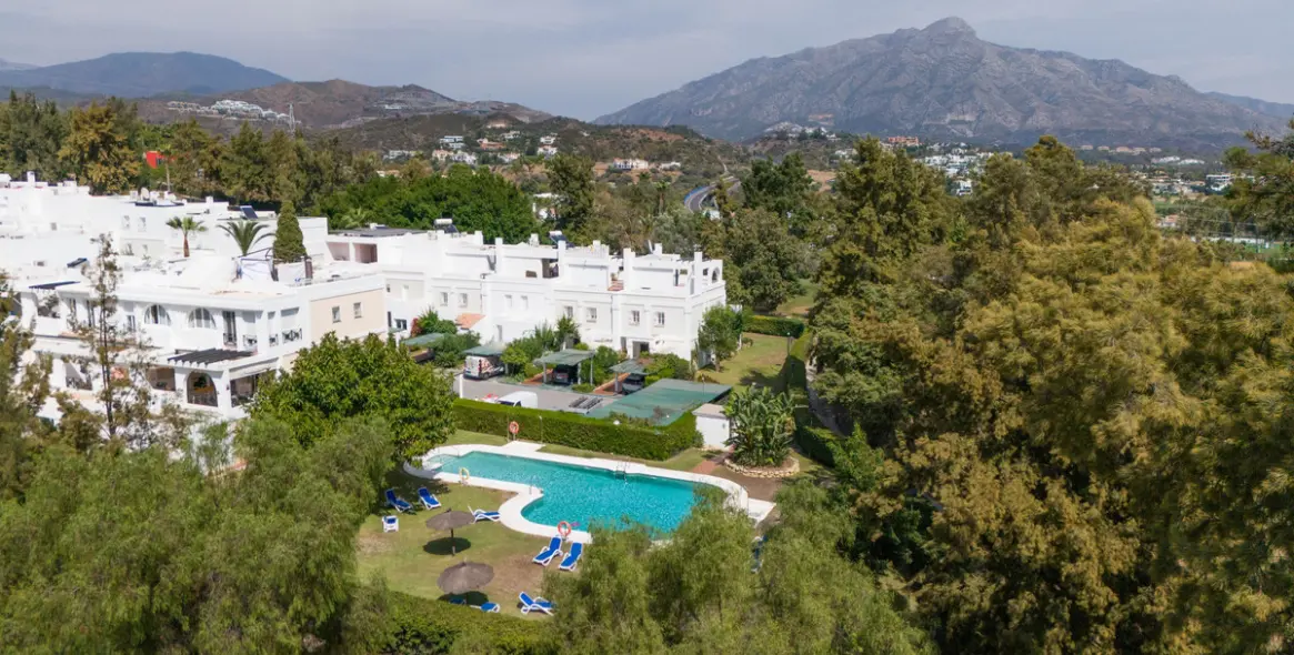 Sale of semi-detached house in La Quinta 25