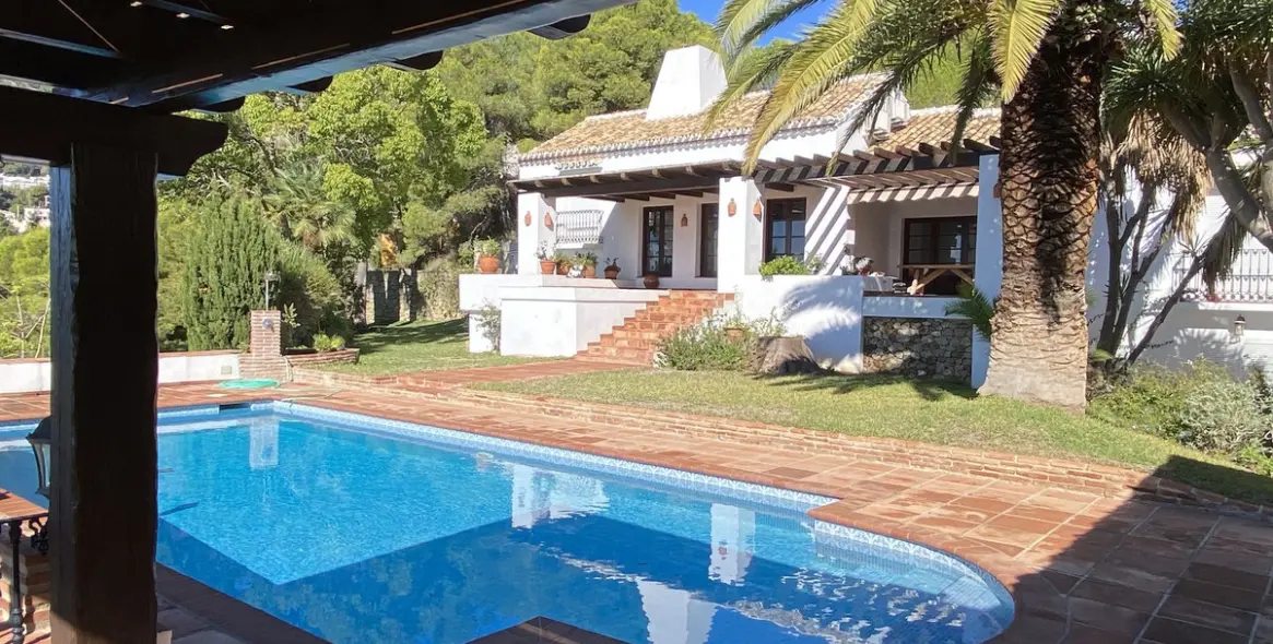 Продажа  отдельно стоящей виллы в Mijas 3