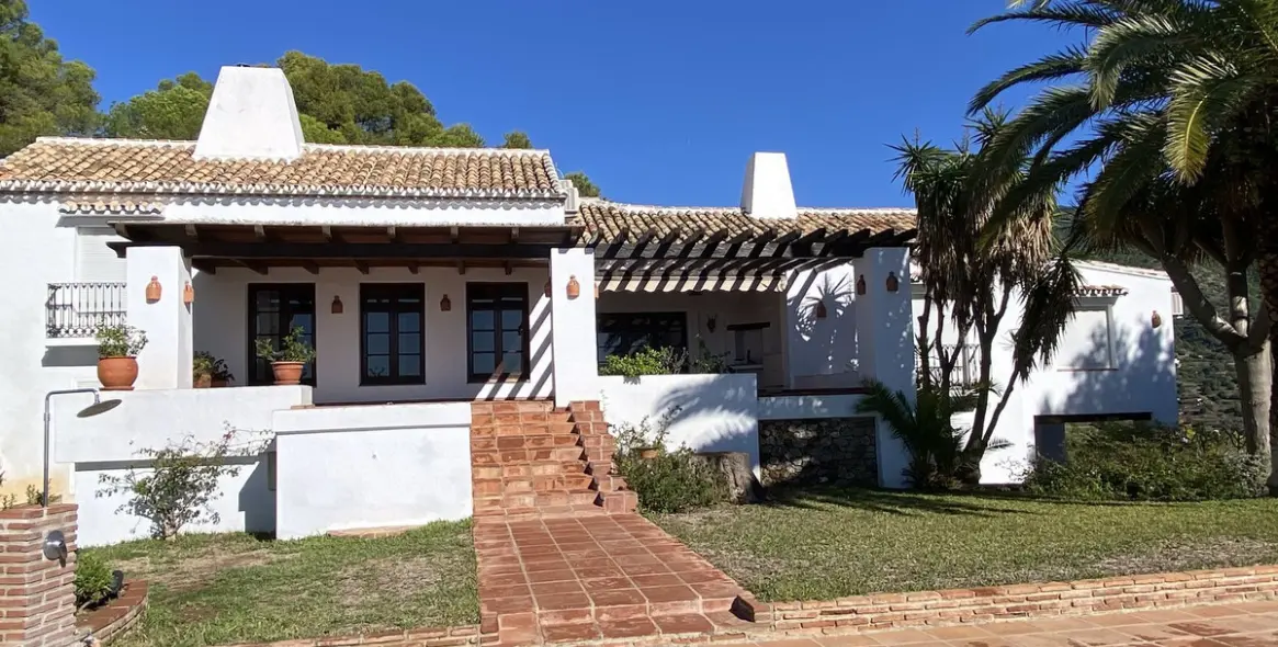 Продажа  отдельно стоящей виллы в Mijas 4