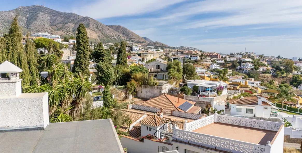 Sale of detached villa in Fuengirola 9