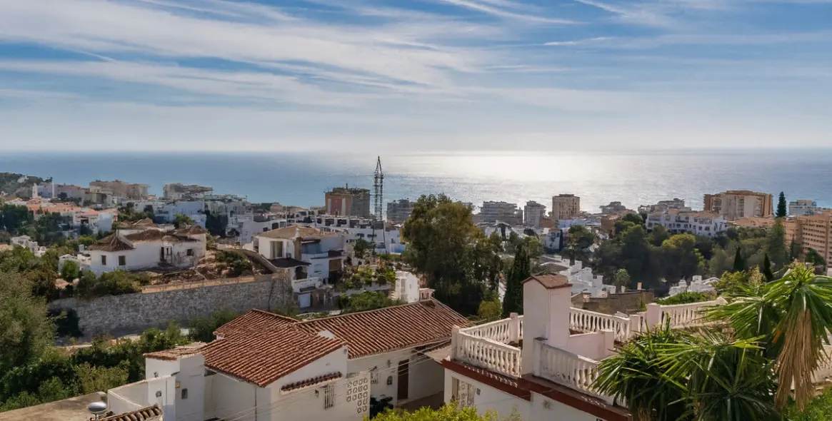 Sale of detached villa in Fuengirola 12