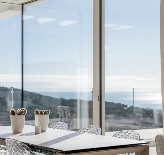 Sale of penthouse in Ojén