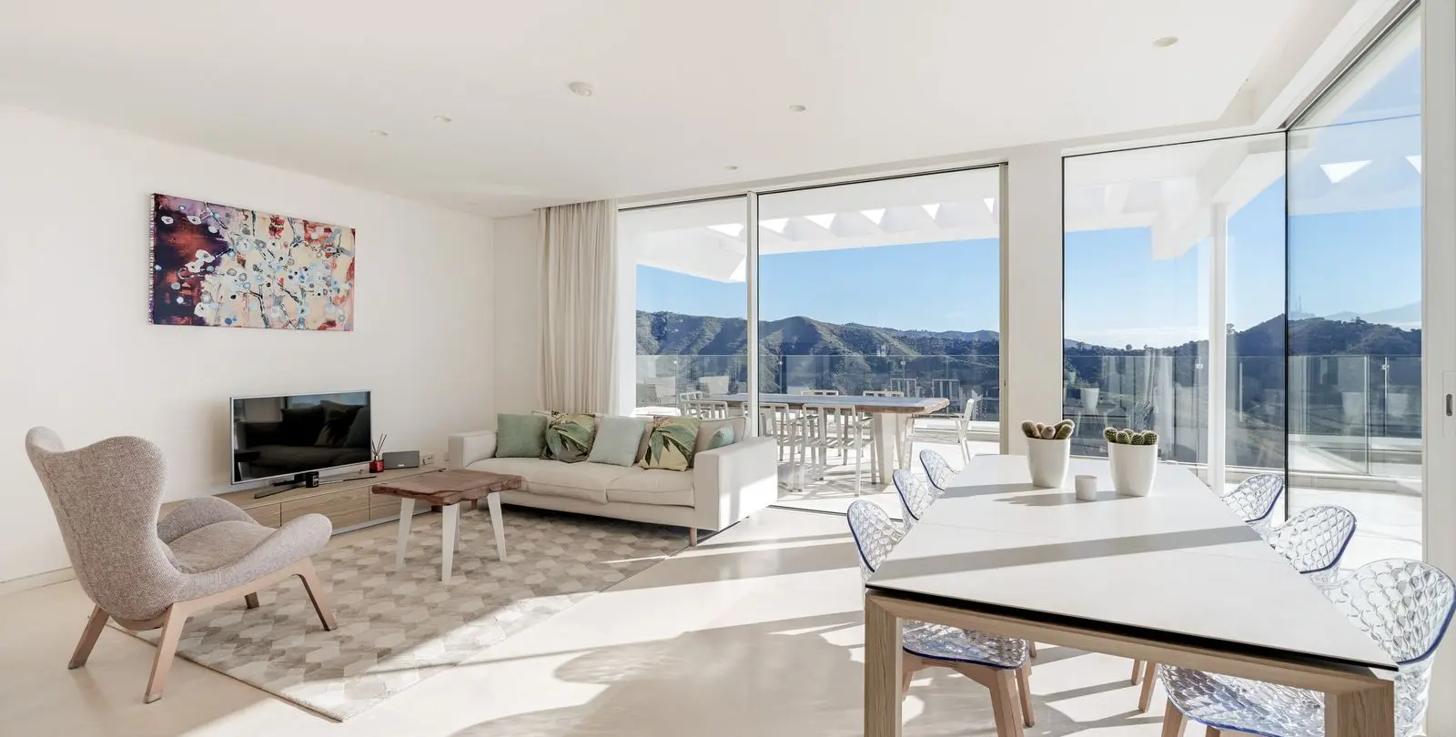 Sale of penthouse in Ojén 2