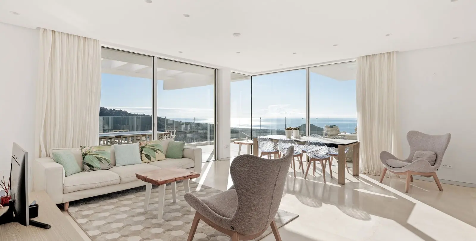 Sale of penthouse in Ojén 3