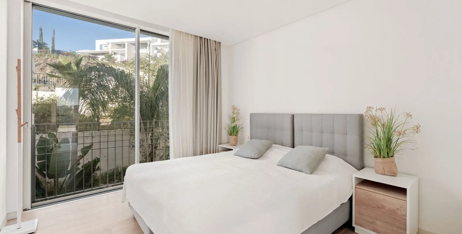 Sale of penthouse in Ojén 18