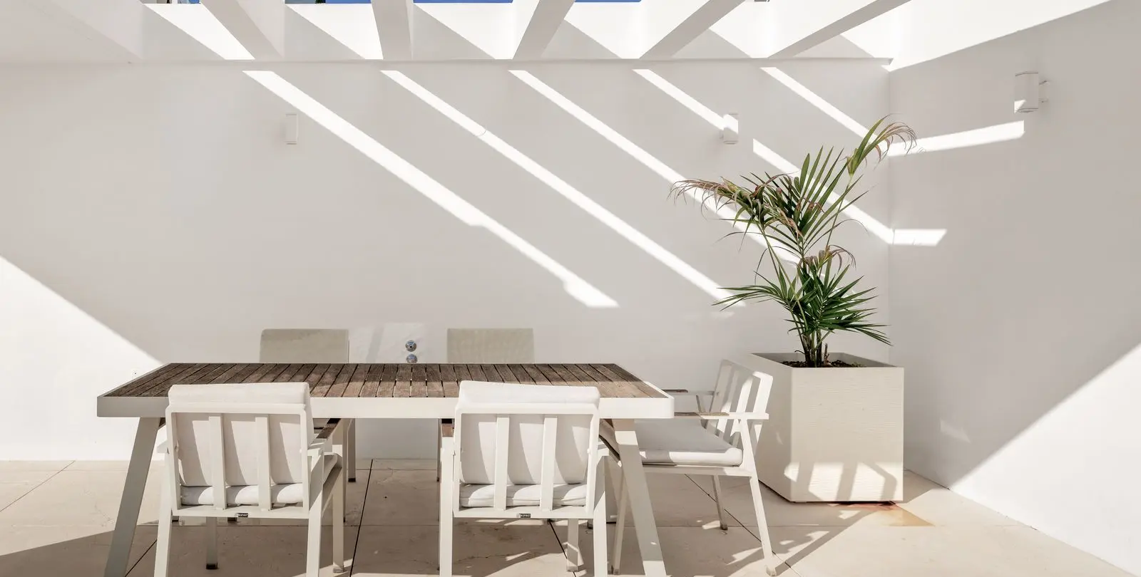 Sale of penthouse in Ojén 21