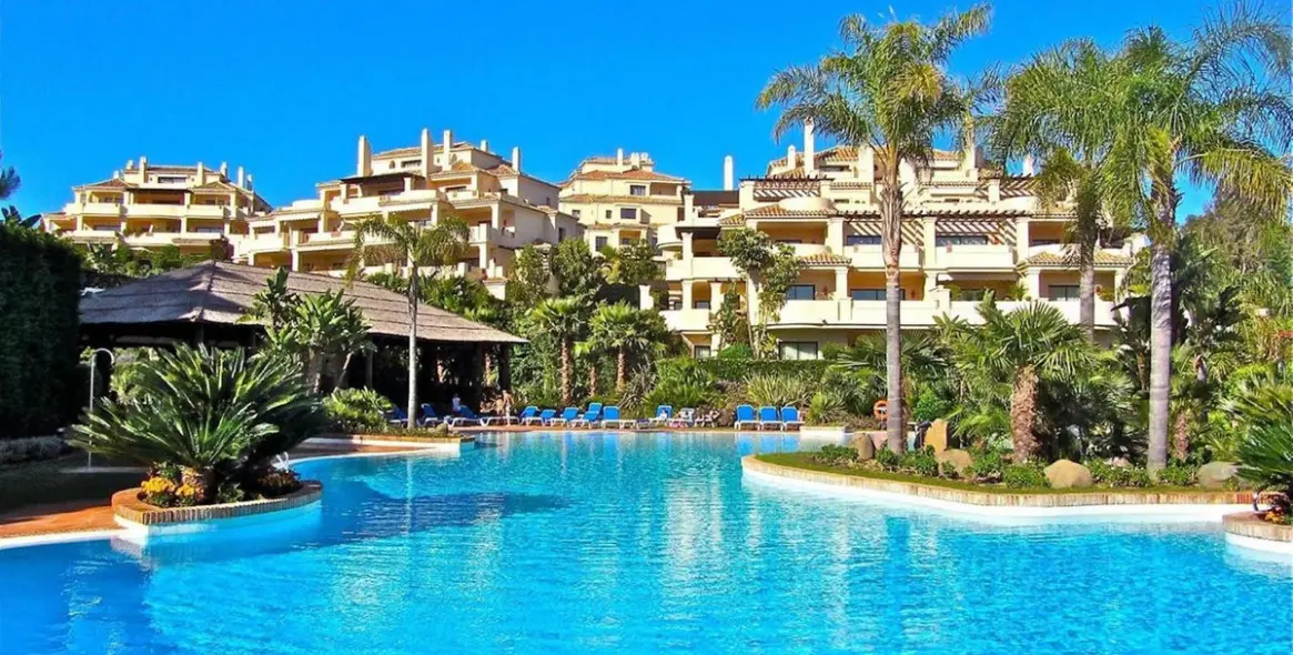 Sale of penthouse duplex in Benahavís (district Benahavís) 4