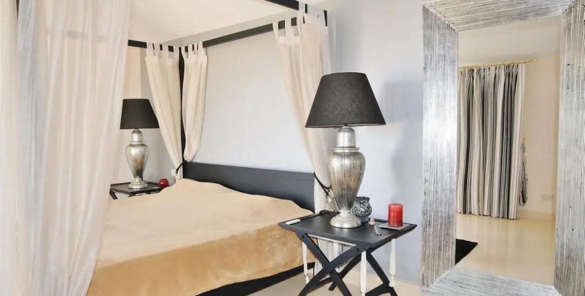 Sale of penthouse duplex in Benahavís (district Benahavís) 9