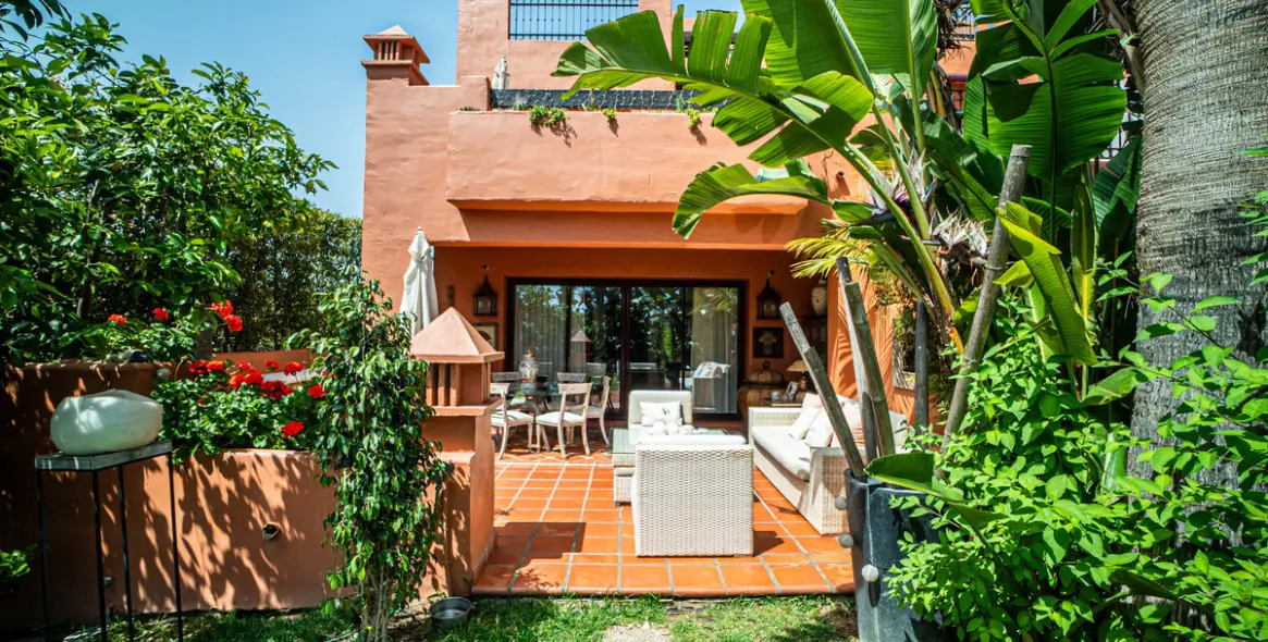 Sale of townhouse in Marbella (district Marbella) 1