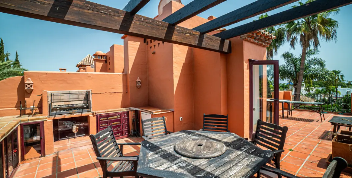 Sale of townhouse in Marbella (district Marbella) 5