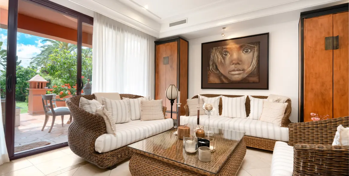 Sale of townhouse in Marbella (district Marbella) 10