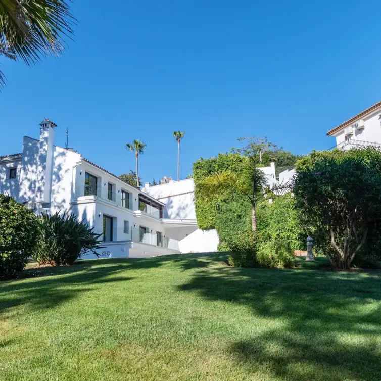 Продажа  отдельно стоящей виллы в Marbella