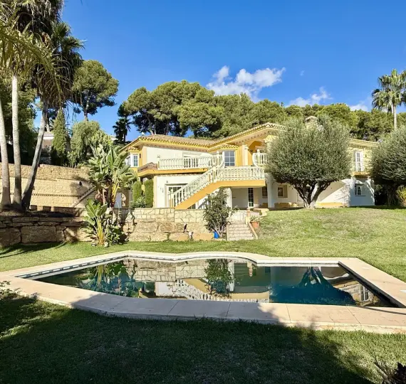 Oтдельно стоящая вилла R5145895