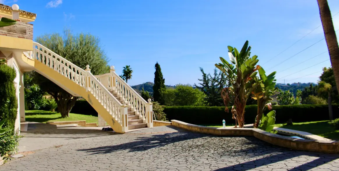 Sale of detached villa in Hacienda Las Chapas 10