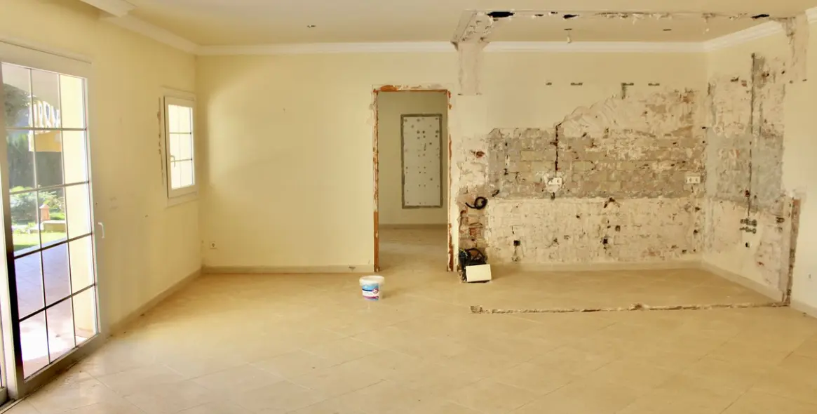 Продажа  отдельно стоящей виллы в Hacienda Las Chapas 26