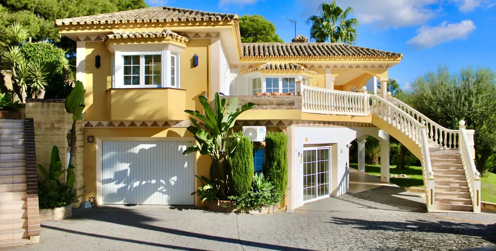 Venta de villa independiente en Hacienda Las Chapas 6