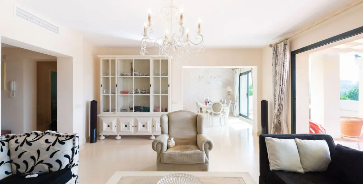 Sale of penthouse duplex in Benahavís (district Benahavís) 7