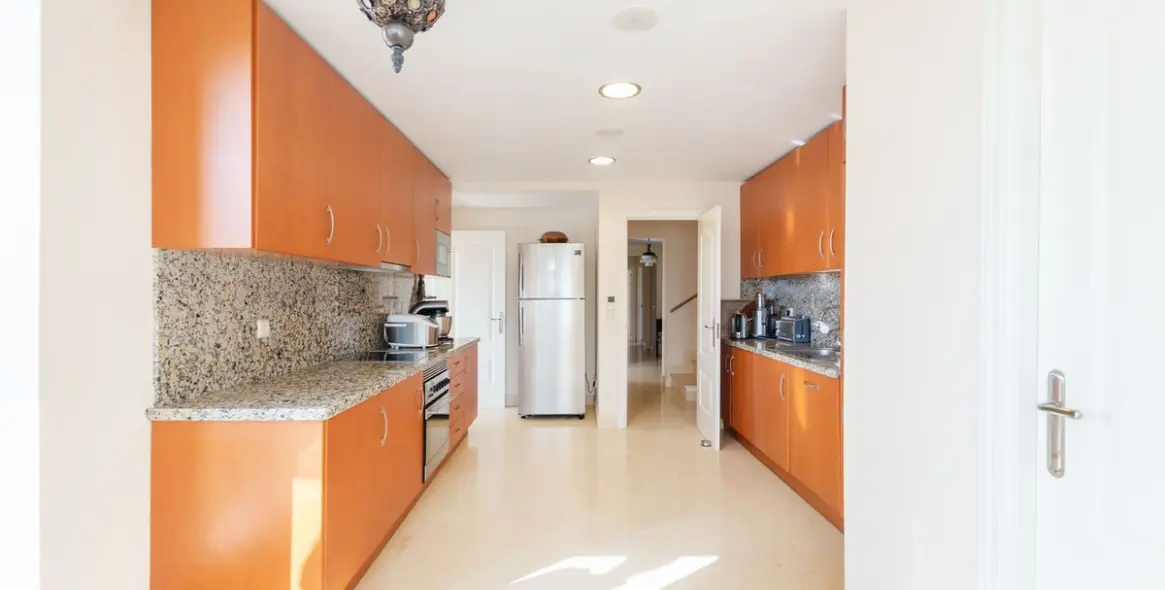 Sale of penthouse duplex in Benahavís (district Benahavís) 9