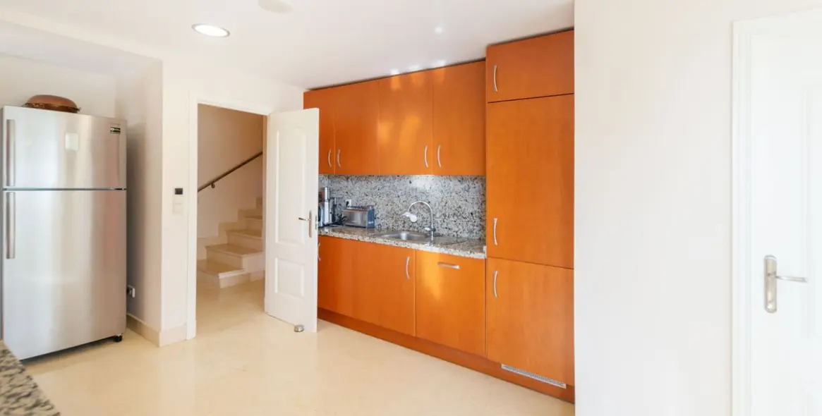 Sale of penthouse duplex in Benahavís (district Benahavís) 10