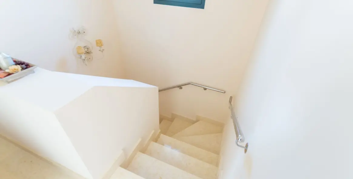 Sale of penthouse duplex in Benahavís 26