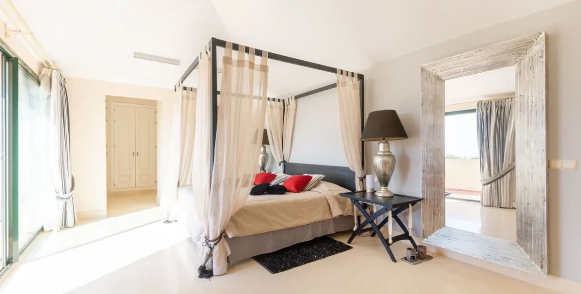 Sale of penthouse duplex in Benahavís 28