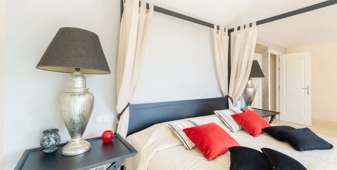 Sale of penthouse duplex in Benahavís 29