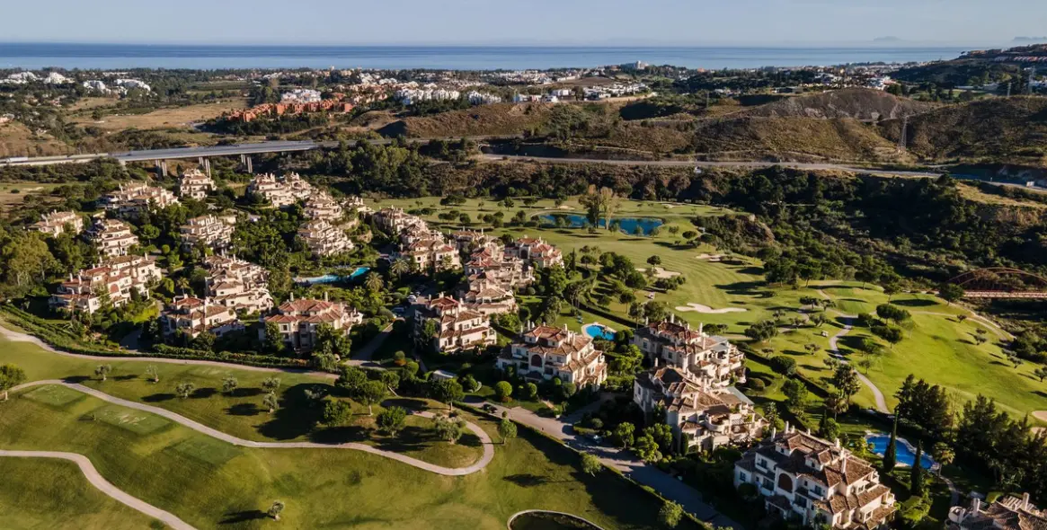 Sale of penthouse duplex in Benahavís 44