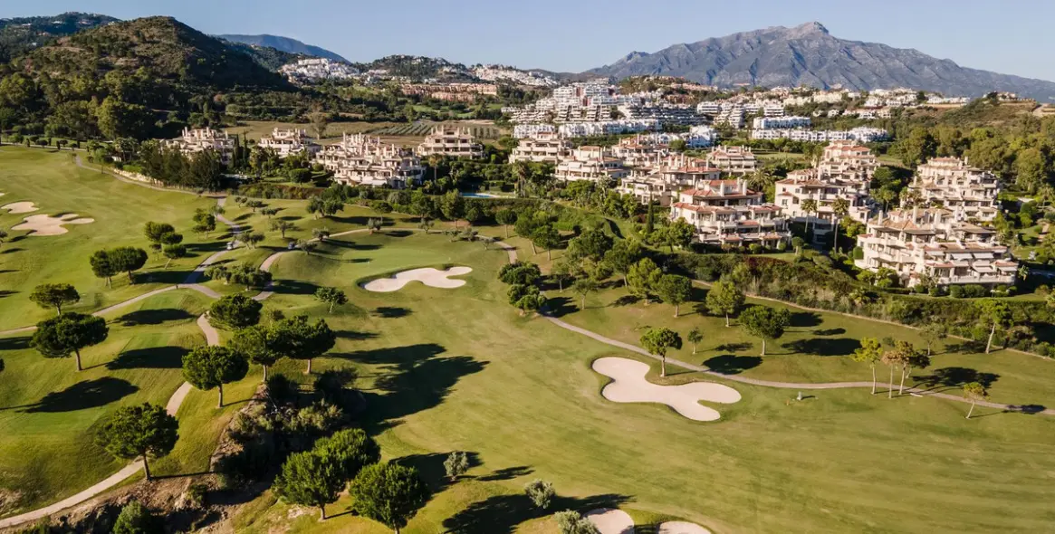 Sale of penthouse duplex in Benahavís 46