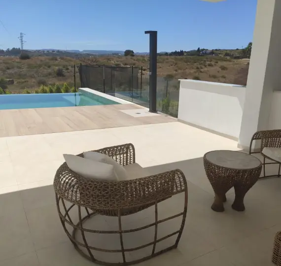 Venta de villa independiente en Estepona