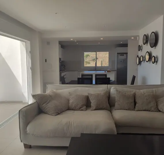 Venta de villa independiente en Estepona