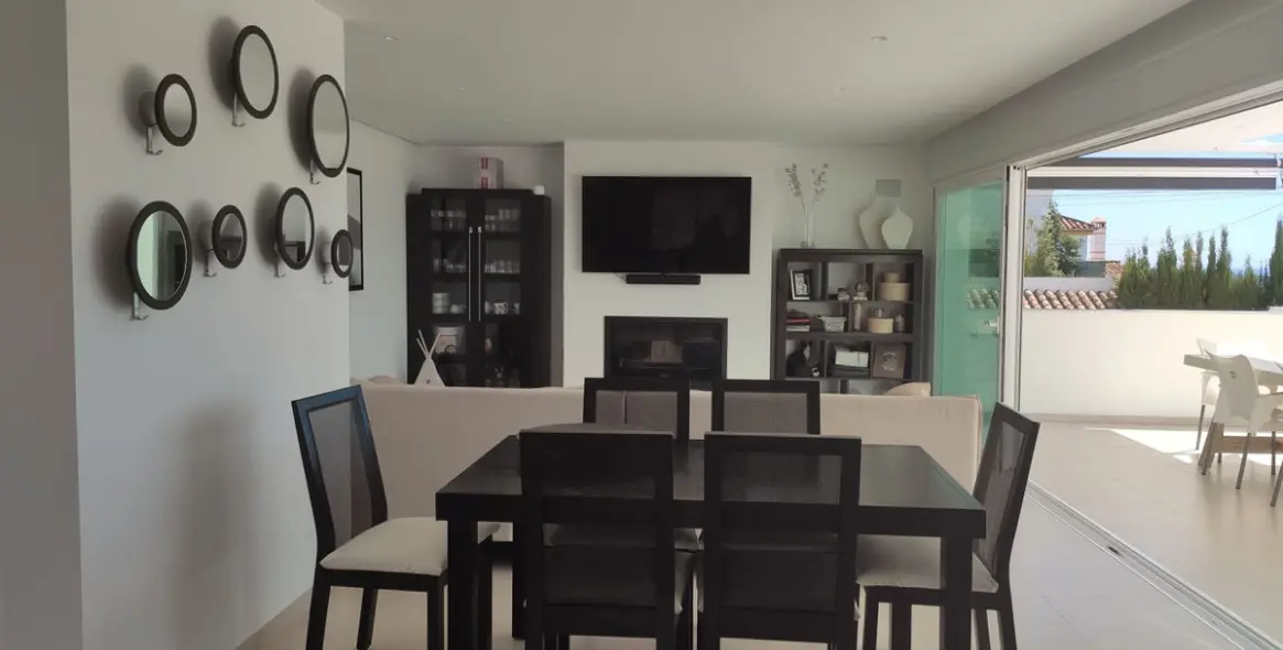 Продажа  отдельно стоящей виллы в Estepona 7