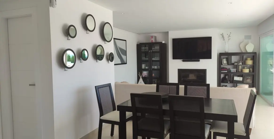 Продажа  отдельно стоящей виллы в Estepona 10