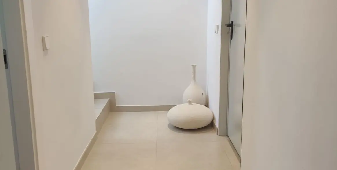 Продажа  отдельно стоящей виллы в Estepona 17