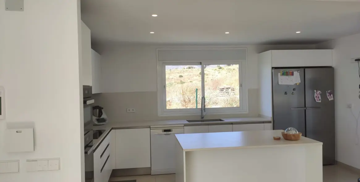 Sale of detached villa in Estepona 23